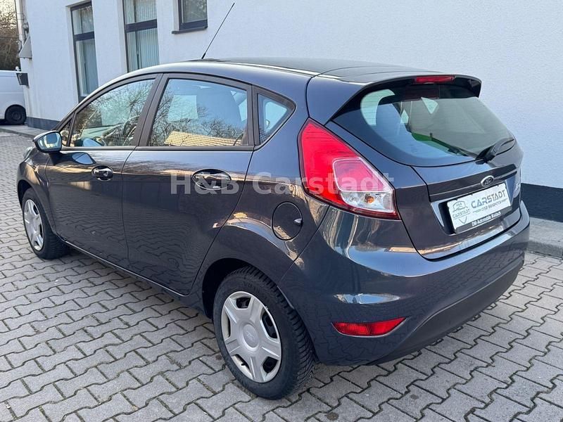Gebraucht Ford Fiesta SYNC Edition 80 PS (58 kW) 2014 Grau Kleinwagen