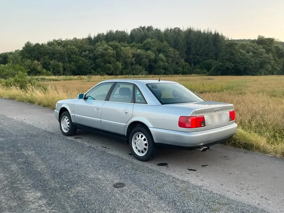 Gebraucht Audi 100 150 PS (110 kW) 1995 Silber Limousine