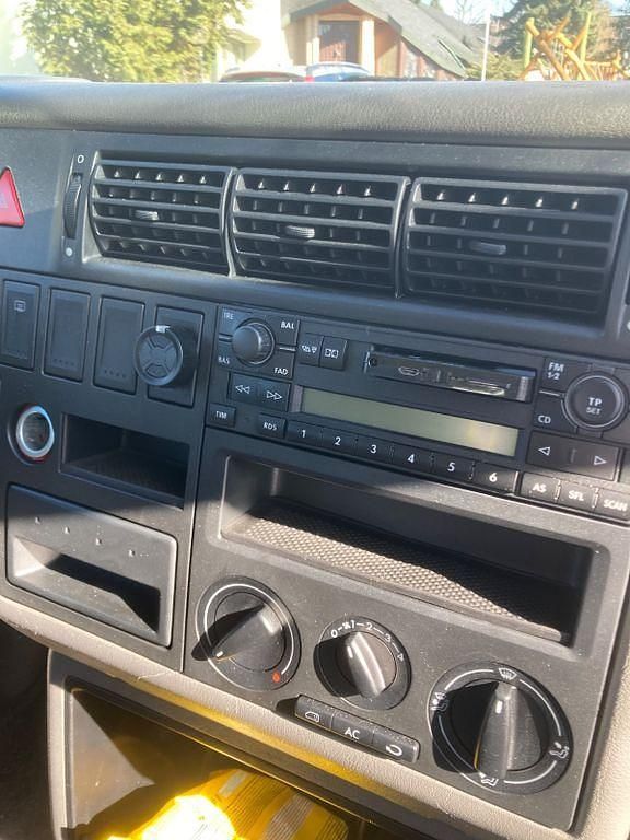 Używany VW T4 116 KM (85 kW) 2001 Srebrny Van
