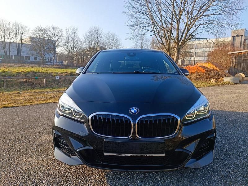 Schwarz Gebraucht 2020 BMW 225 M Sport Limousine | 21.199 € (Fairer Preis) - Bild 1/4