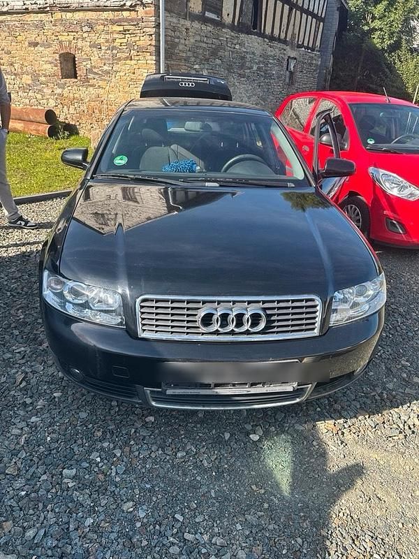 Schwarz Gebraucht 2003 Audi A4 Limousine | 700 € (Superpreis) - Bild 1/4