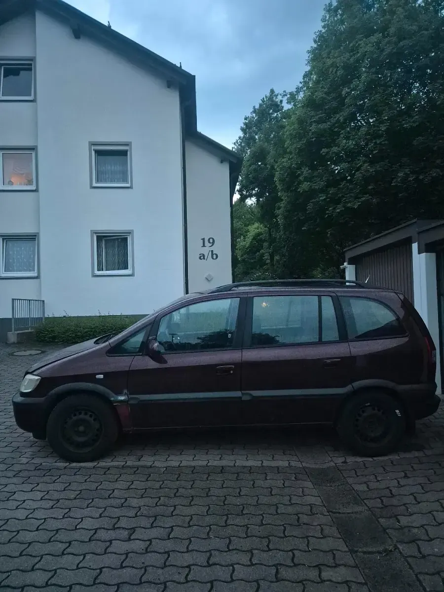 Gebraucht Opel Zafira 125 PS (91 kW) 2004 Rot Van / Kleinbus