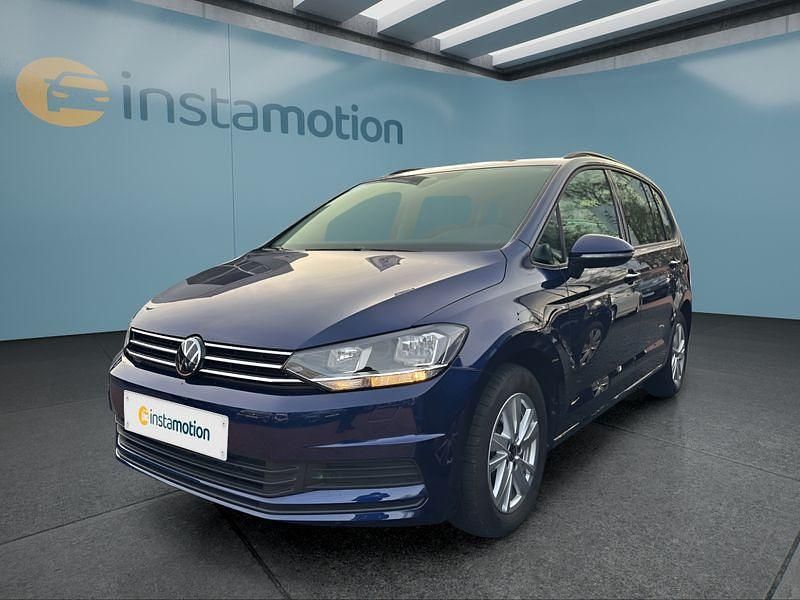 Blau Gebraucht 2024 VW Touran Van / Kleinbus | 29.349 € (Guter Preis) - Bild 1/4