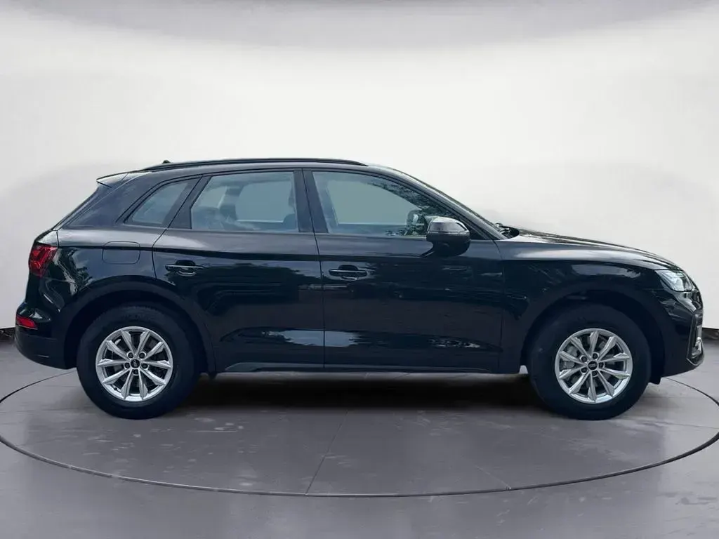 Gebraucht Audi Q5 Sport 204 PS (150 kW) 2024 Brillantschwarz SUV