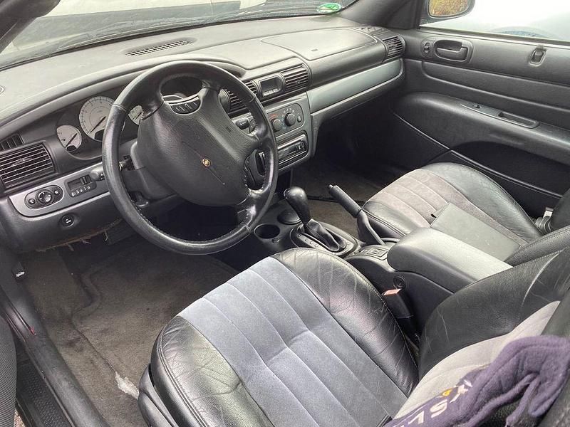 Gebraucht Chrysler Sebring Cabriolet Limited 203 PS (149 kW) 2004 Schwarz Cabrio