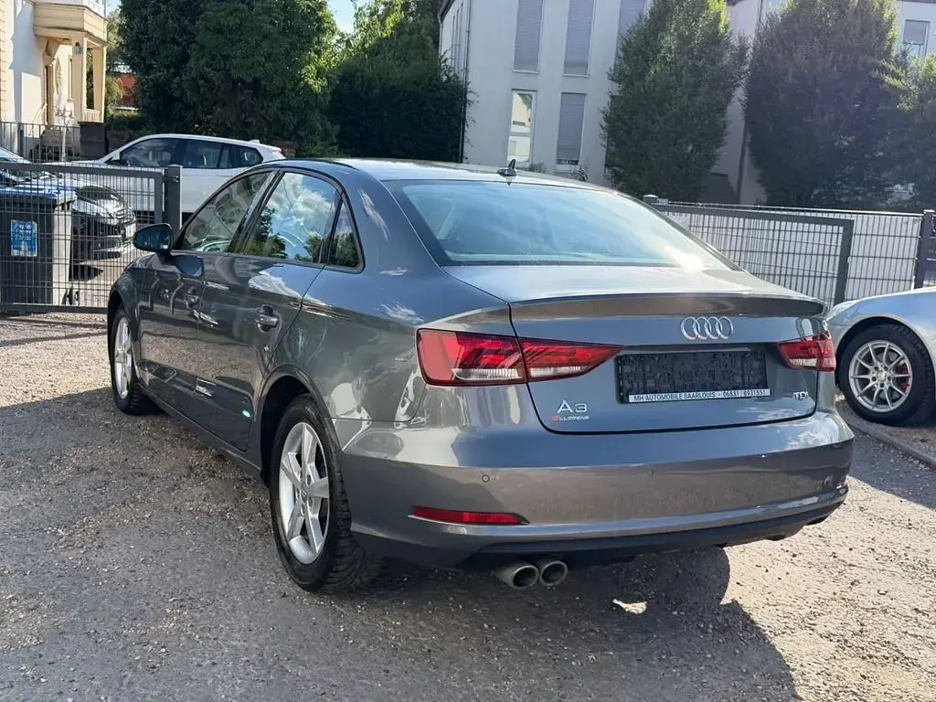 Gebraucht Audi A3 140 PS (102 kW) 2014 Grau Limousine
