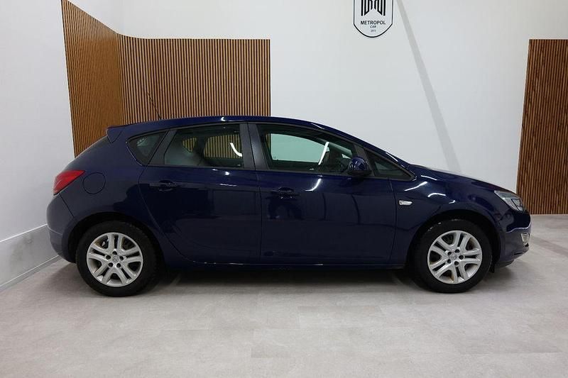 Gebraucht Opel Astra Selection 87 PS (63 kW) 2011 Blau Limousine