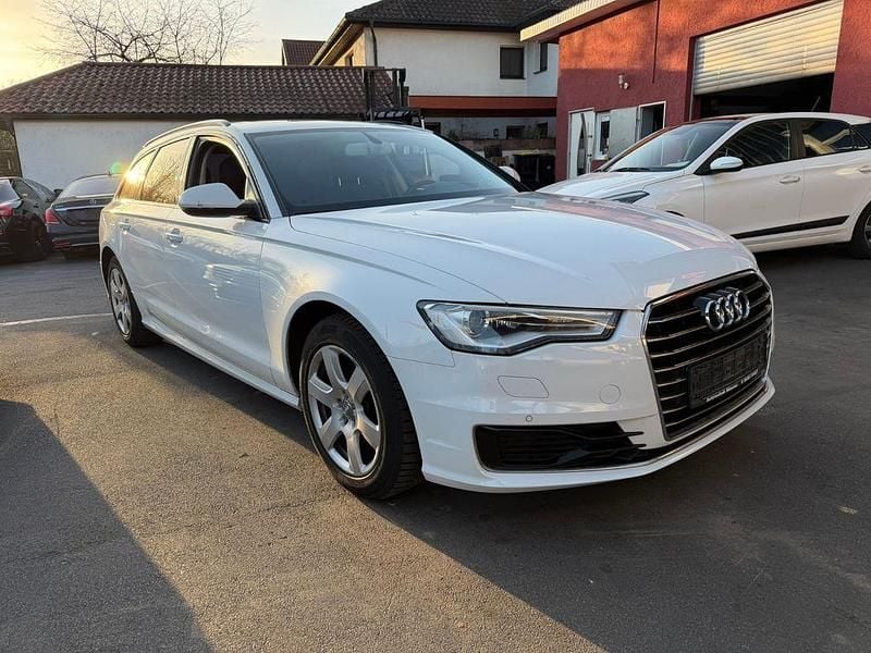 Gebraucht Audi A6 Ambiente 190 PS (139 kW) 2015 Weiß Kombi