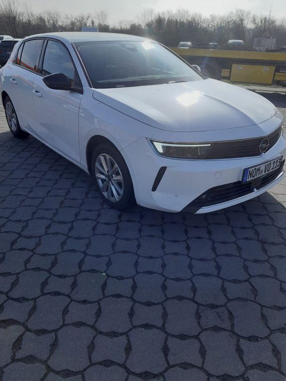 Gebraucht Opel Astra Enjoy 131 PS (96 kW) 2023 Weiß Limousine