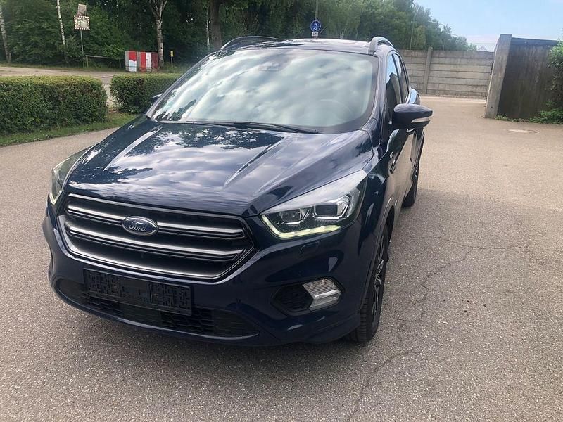 Blau Gebraucht 2017 Ford Kuga ST-Line SUV | 12.999 € (Fairer Preis) - Bild 1/4