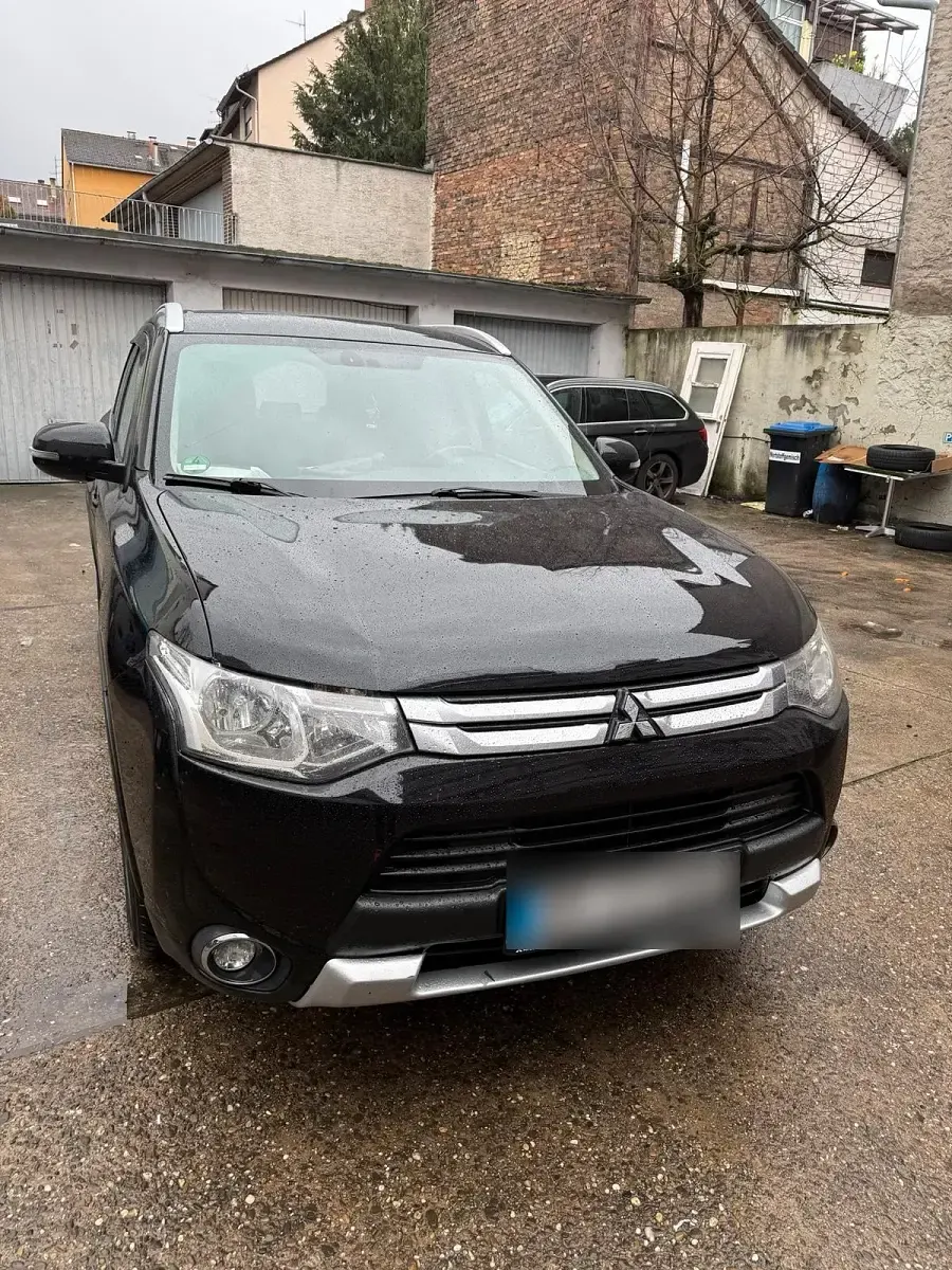 Gebraucht Mitsubishi Outlander 150 PS (110 kW) 2014 Schwarz SUV