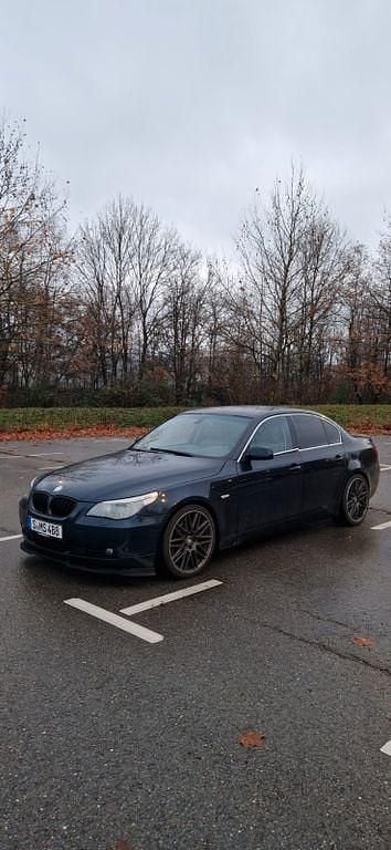 Blau Gebraucht 2005 BMW 530 Limousine | 5.000 € (Guter Preis) - Bild 1/4