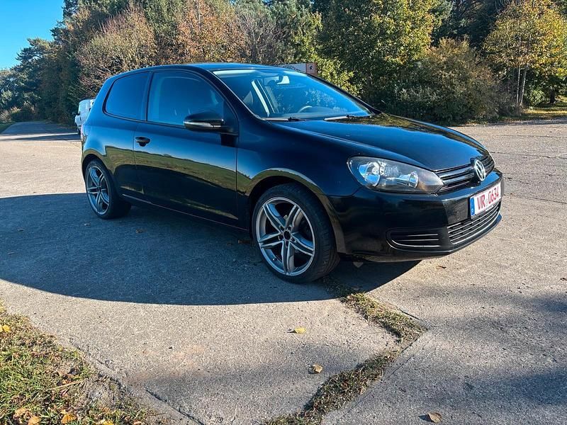 Gebraucht VW Golf VI 80 PS (58 kW) 2010 Schwarz Kleinwagen