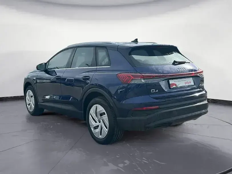 Używany Audi Q4 e-tron Ambiente 150 kW (204 KM) 2025 Niebieski SUV