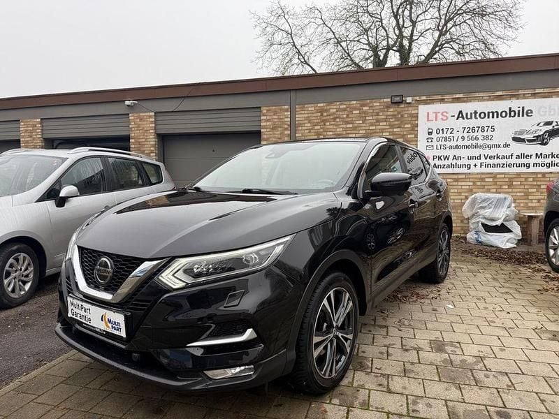 Schwarz Gebraucht 2018 Nissan Qashqai N-Connecta SUV | 11.999 € (Guter Preis) - Bild 1/4