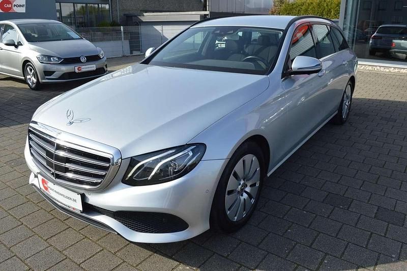 Gebraucht Mercedes E300 245 PS (180 kW) 2018 Silber Limousine