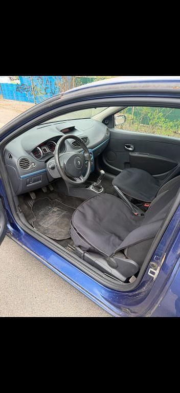 Gebraucht Renault Clio II 101 PS (74 kW) 2009 Blau Limousine