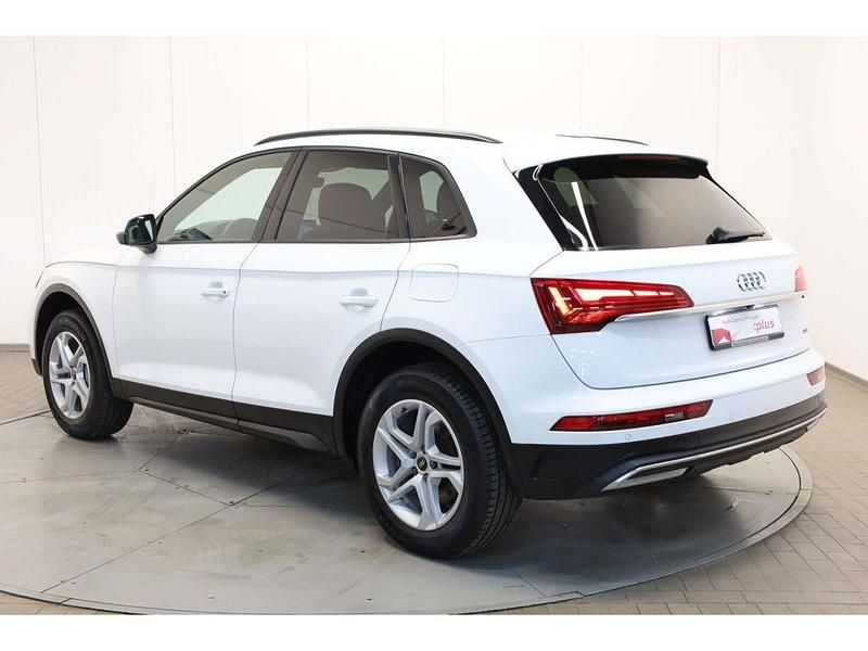 Second-hand Audi Q5 Ambiente 299 CP (219 kW) 2023 Alb SUV
