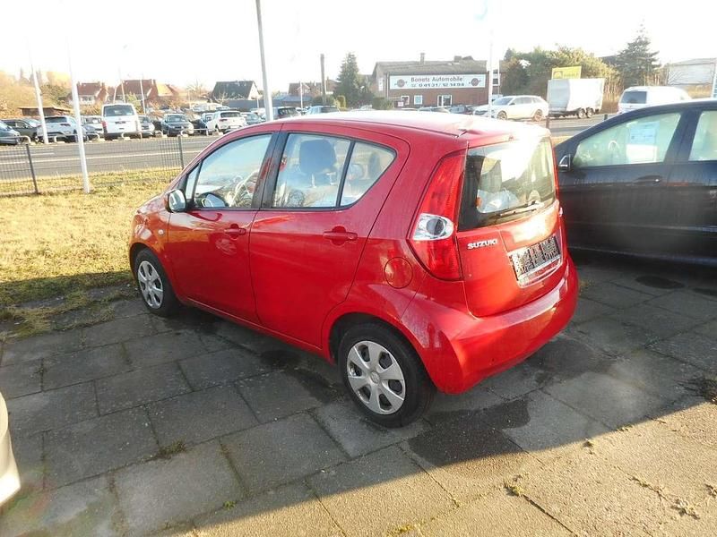 Gebraucht Suzuki Splash Club 86 PS (63 kW) 2009 Rot Kleinwagen