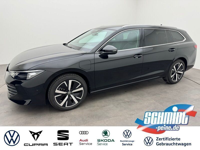 Gebraucht VW Passat Business 204 PS (150 kW) 2024 Black metallic Kombi