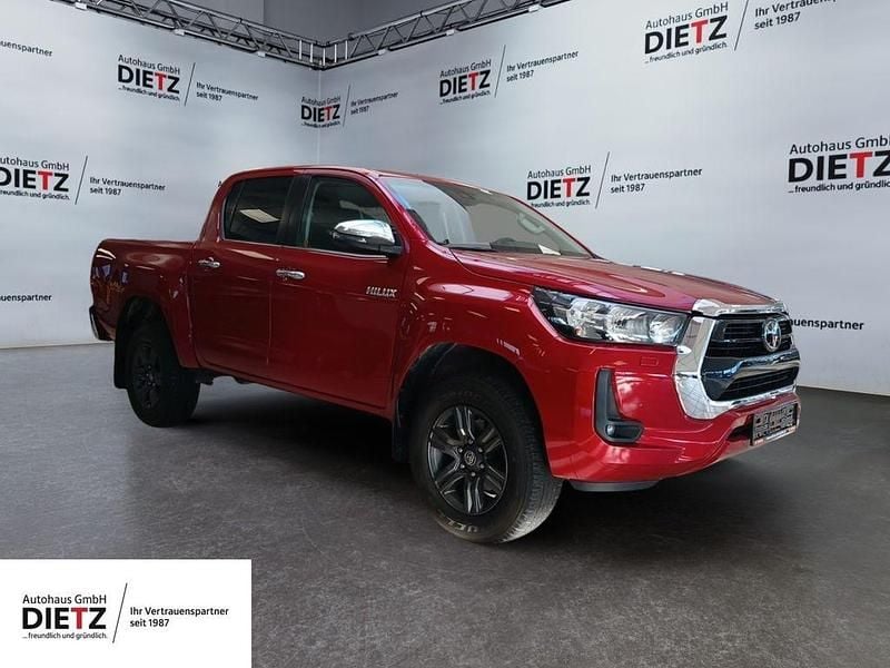 Gebraucht Toyota HiLux Comfort 204 PS (150 kW) 2022 Rot Abholung