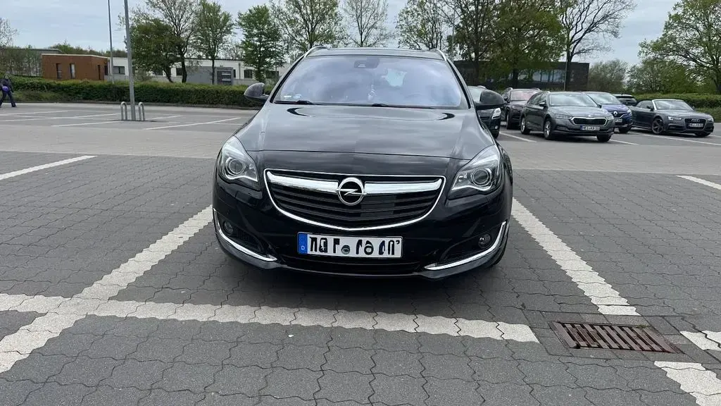 Gebraucht Opel Insignia 194 PS (142 kW) 2015 Schwarz Kombi