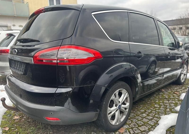 Gebraucht Ford S-MAX Titanium 163 PS (119 kW) 2015 Schwarz Van / Kleinbus