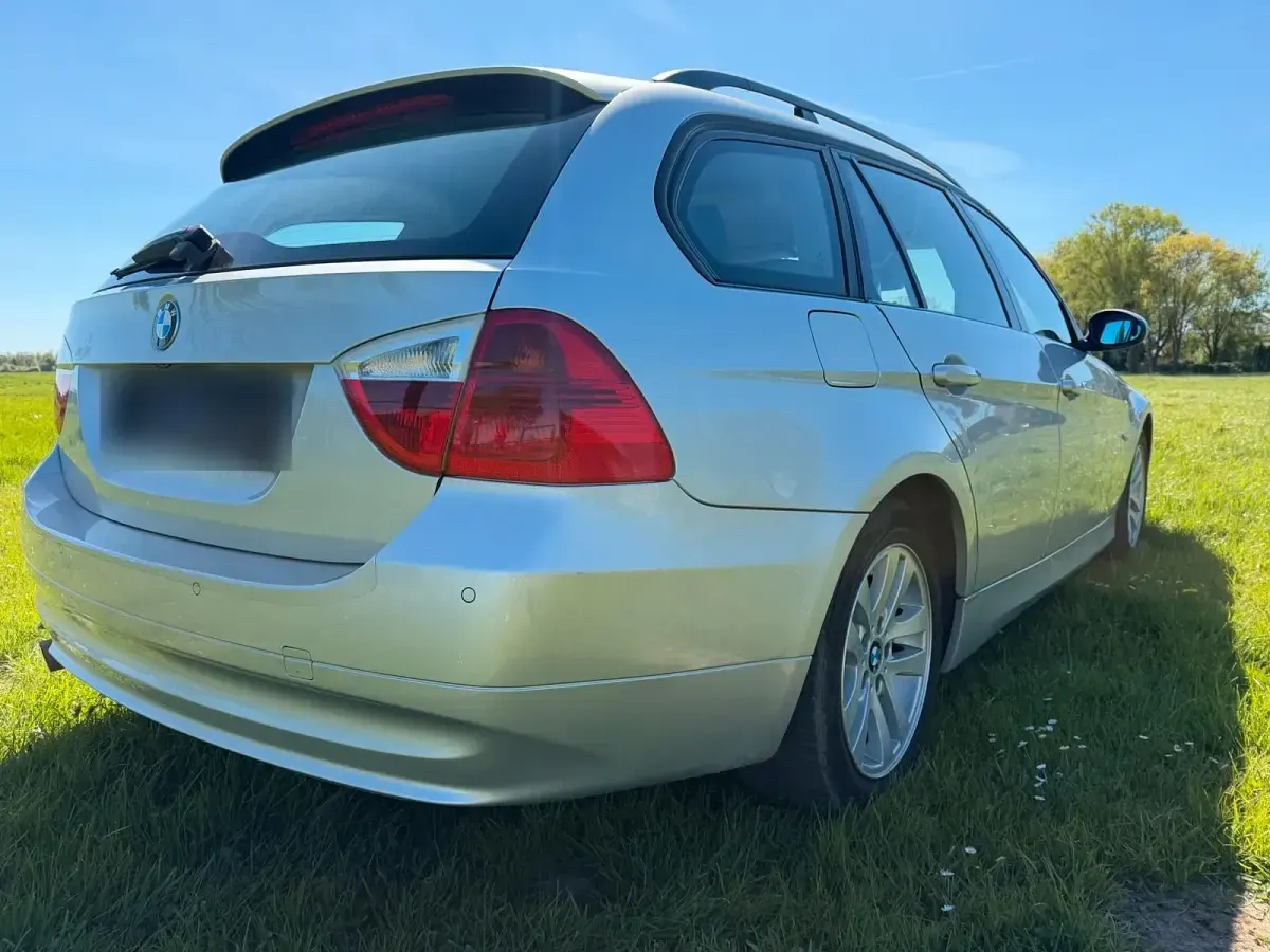 Używany BMW 320 150 KM (110 kW) 2006 Szary Kombi