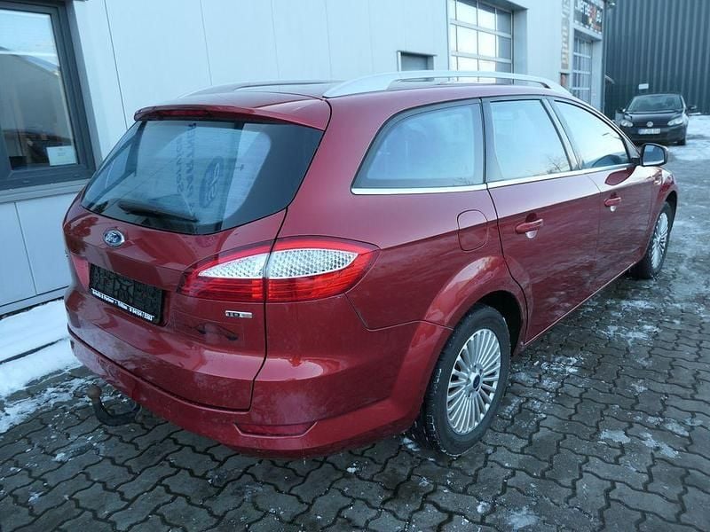 Gebraucht Ford Mondeo Titanium 175 PS (128 kW) 2009 Rot Limousine
