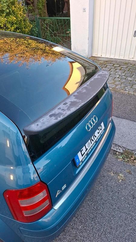 Second-hand Audi A2 70 CP (51 kW) 2002 Albastru Hatchback