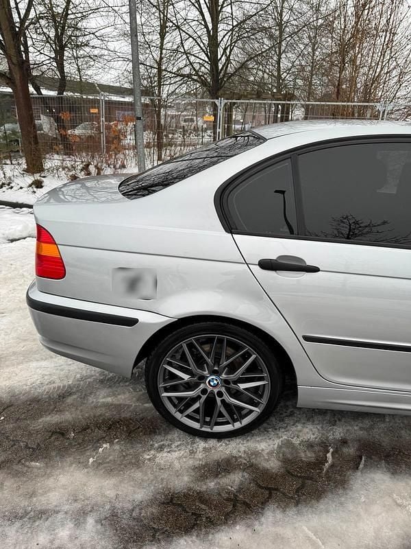 Second-hand BMW 2002 150 CP (110 kW) 2002 Argintiu Berlinǎ
