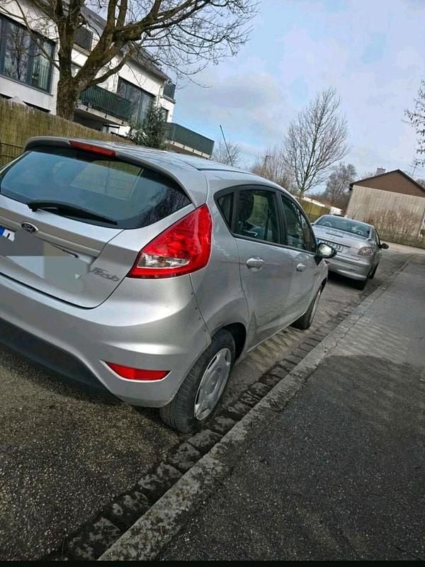Gebraucht Ford Fiesta 2012 Grau Kleinwagen