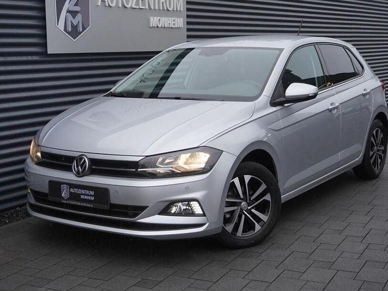 Reflexsilber metallic Gebraucht 2020 VW Polo United Limousine | 14.990 € (Fairer Preis) - Bild 1/4