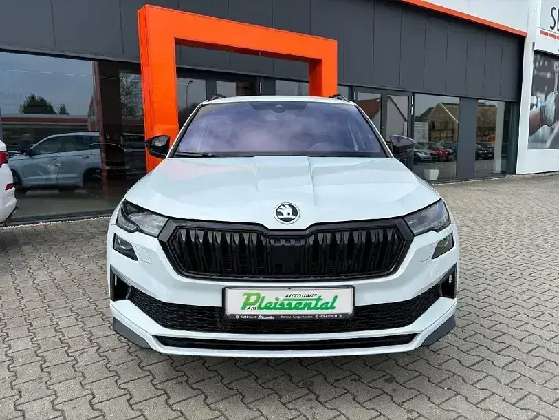 Gebraucht Skoda Karoq SportLine 150 PS (110 kW) 2024 Weiss SUV