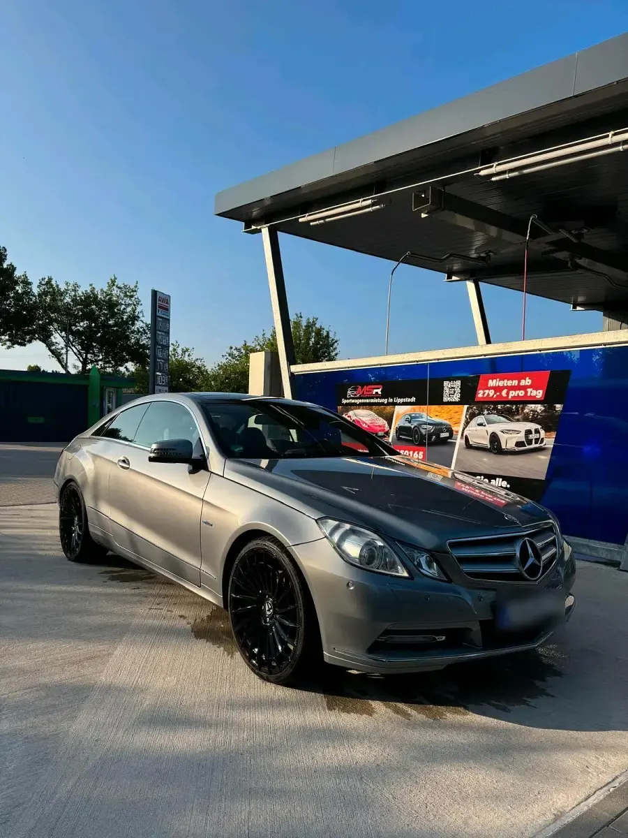 Gebraucht Mercedes E350 231 PS (169 kW) 2011 Silber Coupé