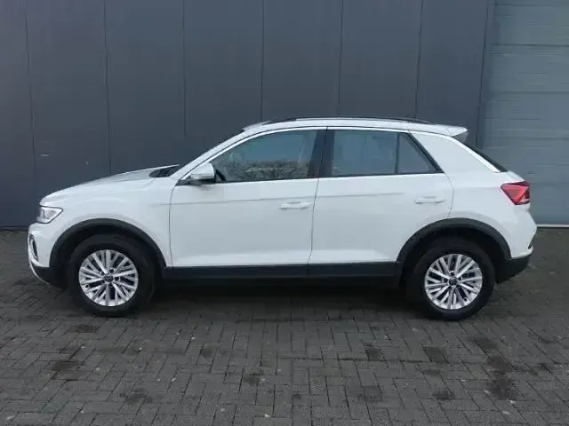 Gebraucht VW T-Roc Life 150 PS (110 kW) 2024 Weiß SUV