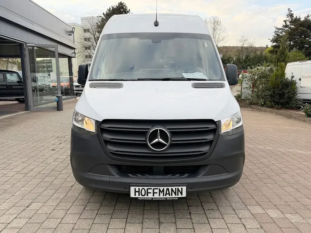 Używany Mercedes Sprinter 170 KM (125 kW) 2023 Biały Van