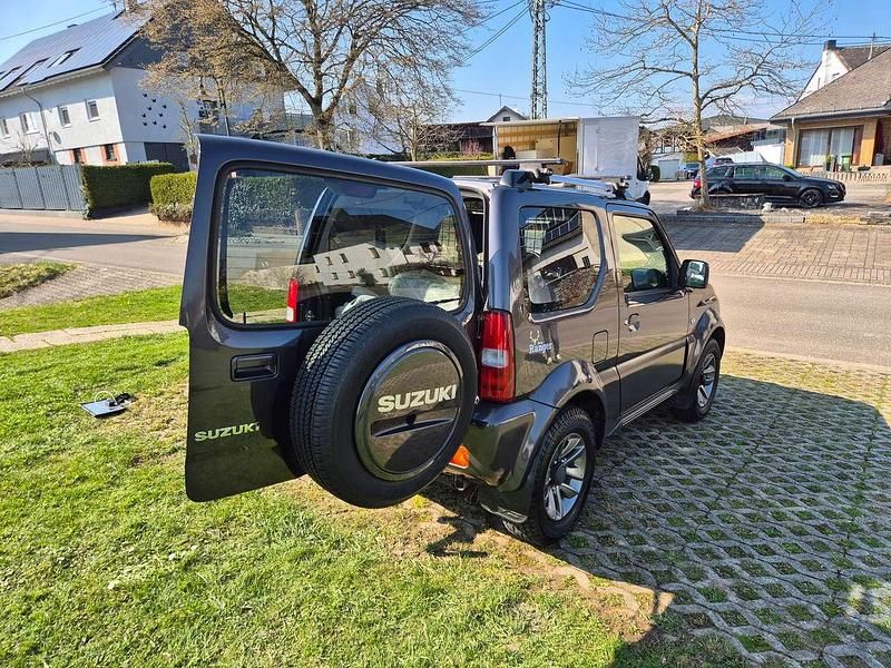 Gebraucht Suzuki Jimny Ranger 86 PS (63 kW) 2017 Grau SUV