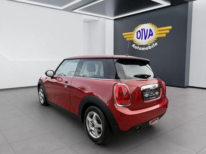 Gebraucht Mini ONE 102 PS (75 kW) 2016 Rot Kleinwagen