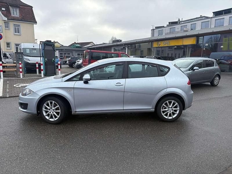 Gebraucht Seat Leon Style 105 PS (77 kW) 2011 Grau Kleinwagen