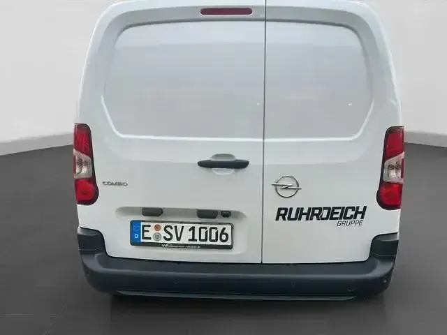 Gebraucht Opel Combo Basis 102 PS (75 kW) 2024 Weiß Van / Kleinbus