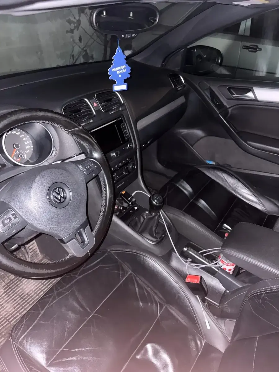 Gebraucht VW Golf 105 PS (77 kW) 2011 Schwarz Cabrio