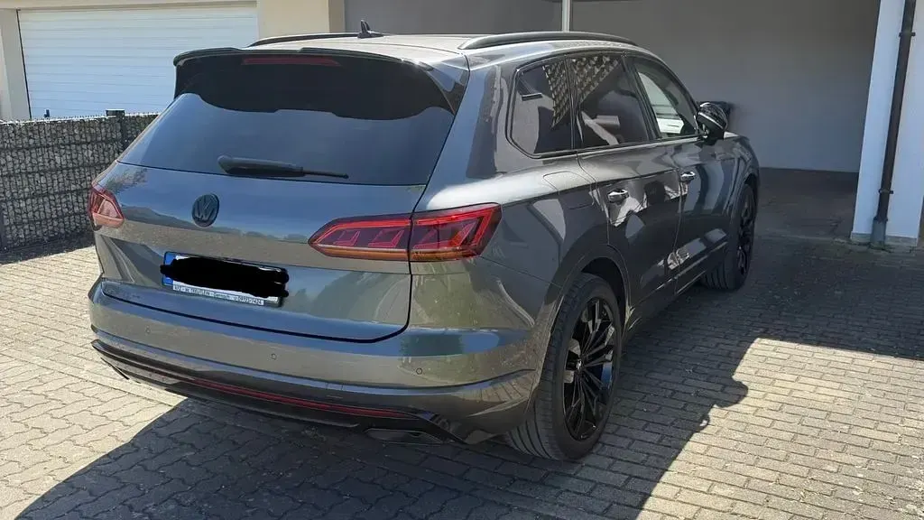 Gebraucht VW Touareg 286 PS (210 kW) 2019 Grau SUV