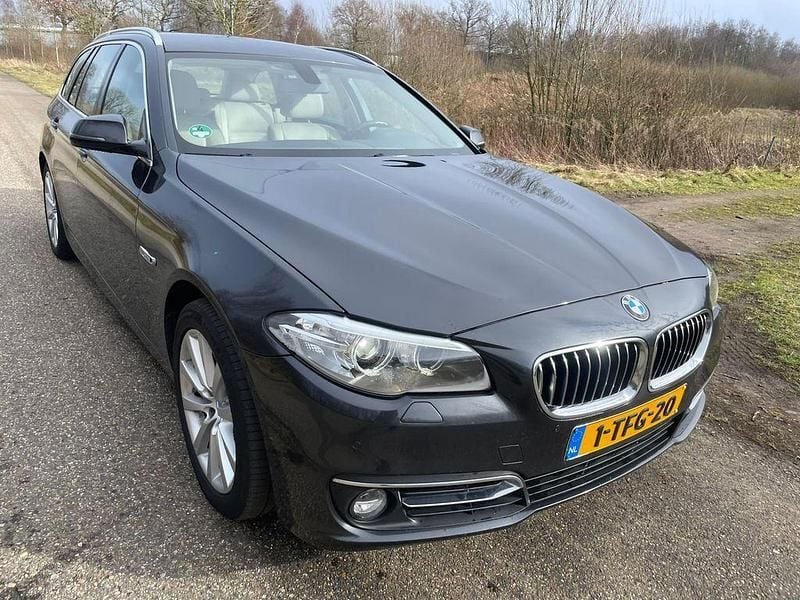 Gebraucht BMW 518 Luxury Line 143 PS (105 kW) 2014 Grau Kombi