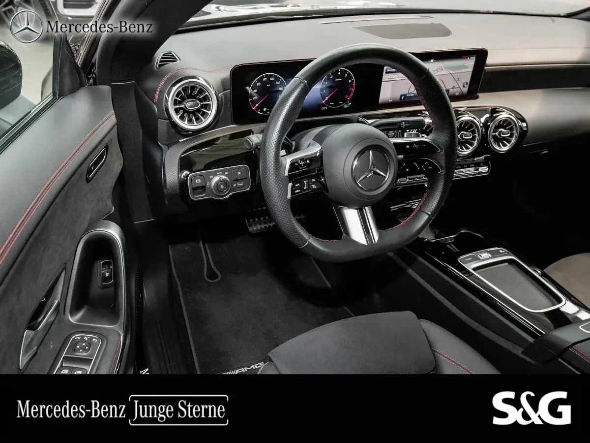 Gebraucht Mercedes CLA200 AMG 163 PS (119 kW) 2024 Unilack nachtschwarz Coupé