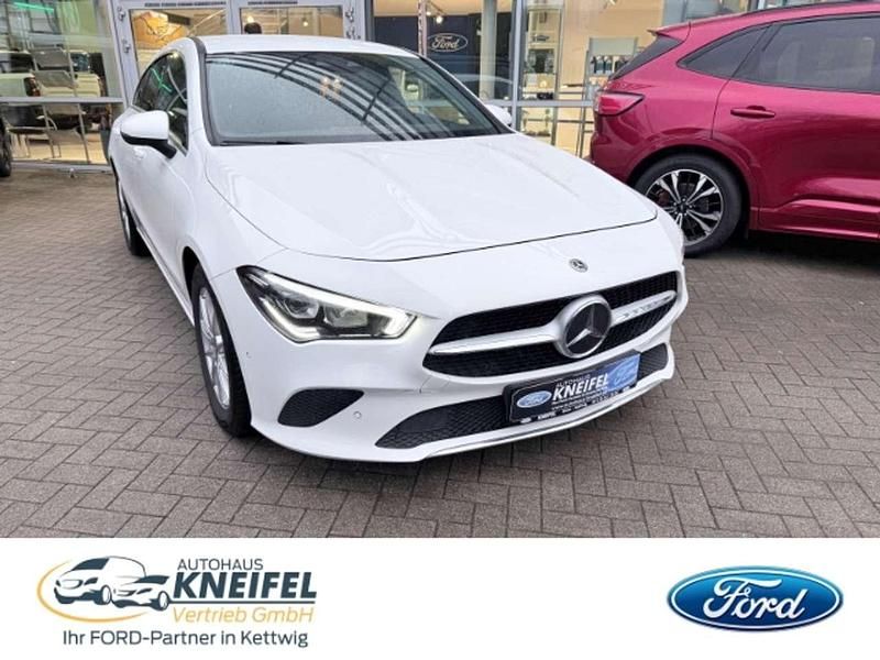 Gebraucht Mercedes CLA200 150 PS (110 kW) 2021 Polarweiss  unilack Kombi
