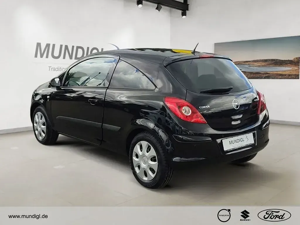 Używany Opel Corsa 69 KM (50 kW) 2010 Czarny Hatchback