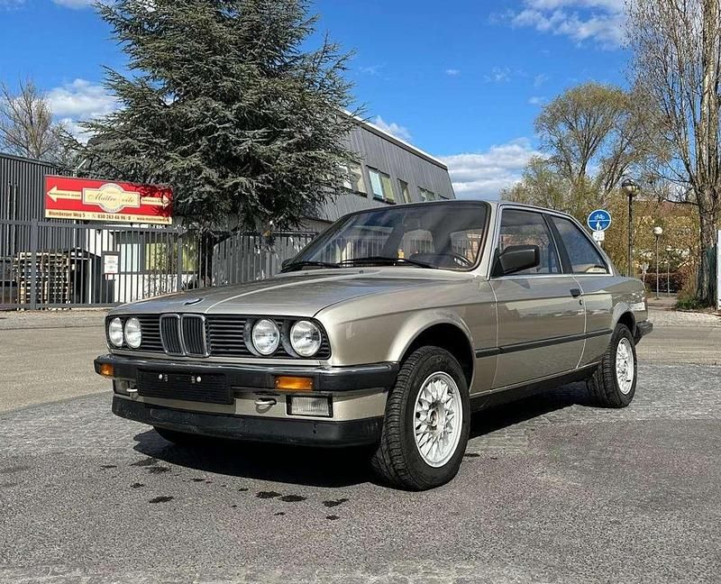 Gebraucht BMW 320 129 PS (94 kW) 1987 Gelb Limousine