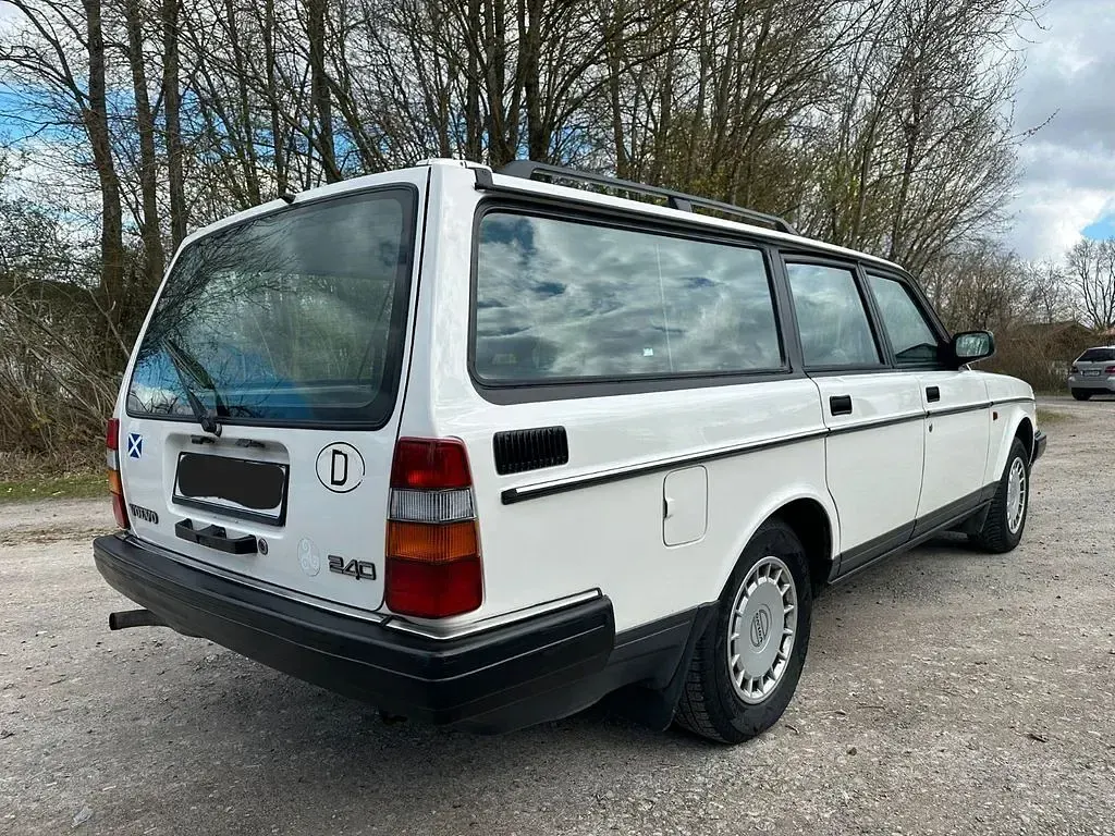 Gebraucht Volvo 240 116 PS (85 kW) 1993 Weiß Limousine