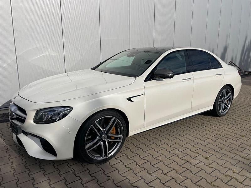 Weiß Gebraucht 2017 Mercedes E63S AMG AMG Limousine | 54.999 € (Etwas zu teuer) - Bild 1/4